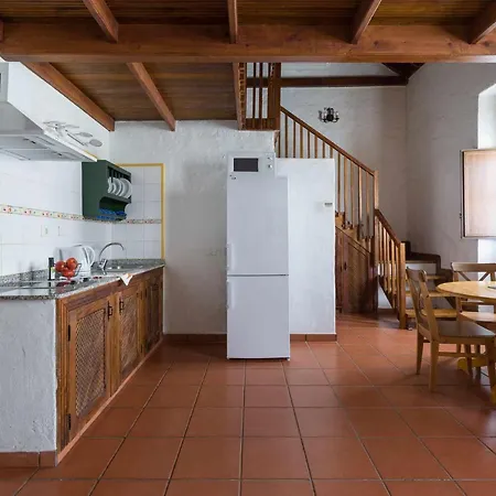 La Montaneta Villa Santa Lucia